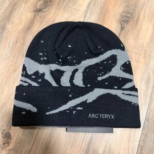 Arc'teryx Black and Gray Knit Hat